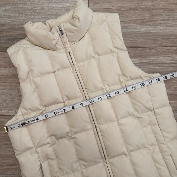 GAP Puffer Vest - Picture 12 of 12